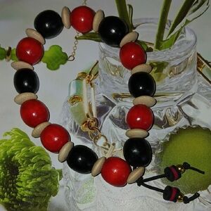 Red & Black Beaded Bracelet with Natural Spacer Discs